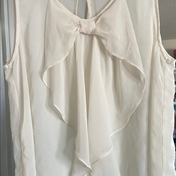 XXI forever 21 Cream Sleeveless Ruffled Blouse-Large - Picture 3 of 6
